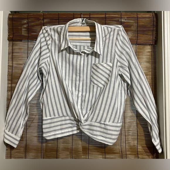 Heartloom Striped Button Down Shirt - Picture 7 of 9